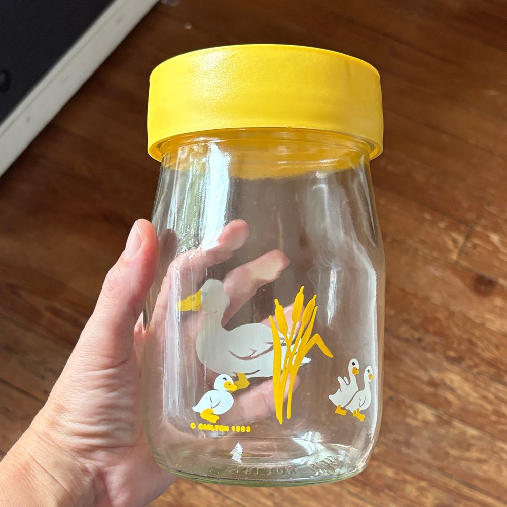 Vintage Carlton Glass Yellow Lid Ducks Jar USA